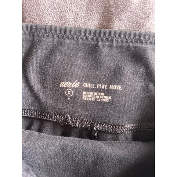 Aerie Black Chill Play Move Leggings - Small - Picture 3 of 4